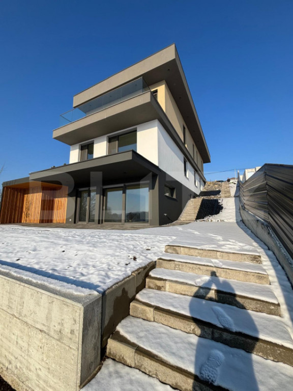 Casă individuală, nouă, modernă, 270 mp utili + 860 mp t