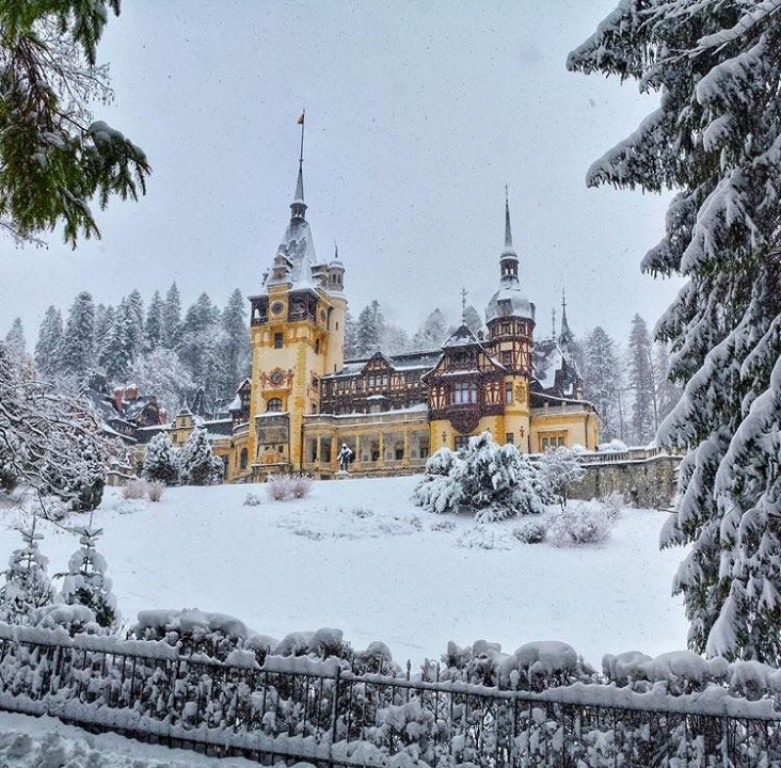 Apartament modern in centrul Sinaia