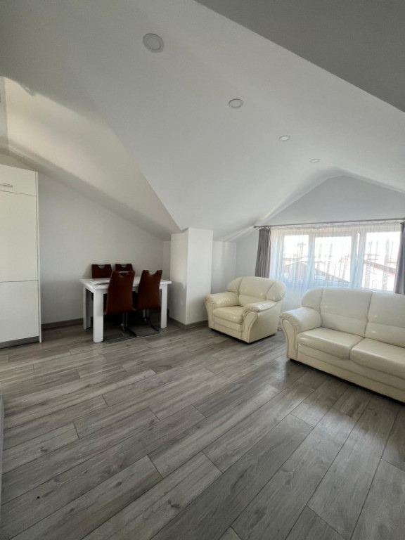 Apartament 3 camere , chirie , Radauti