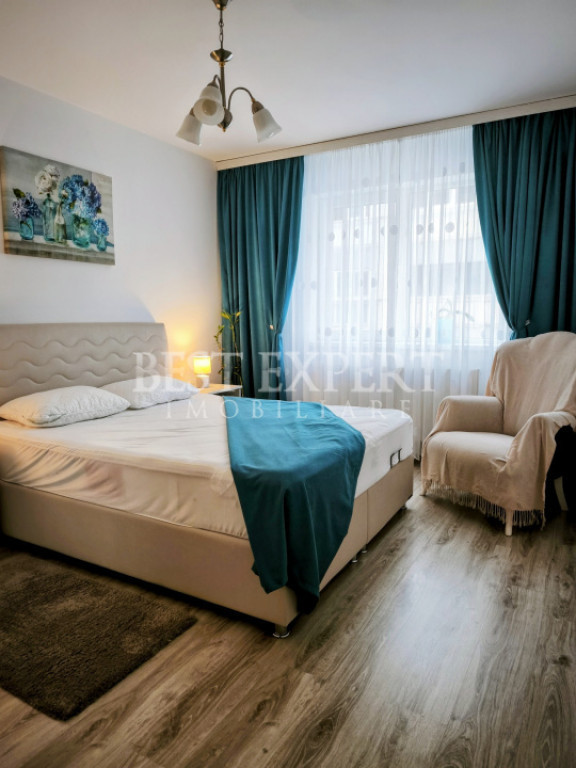 Apartament 3 camere de închiriat – zonă liniștită, par