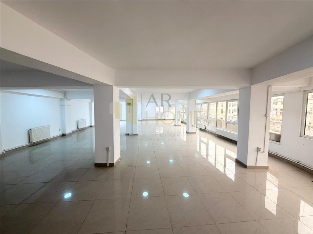 Spatiu comercial , etaj 2 , ultracentral , Ploiesti