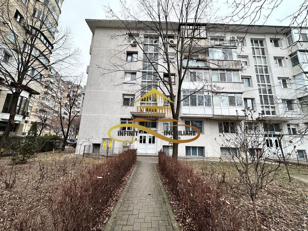 De vanzare apartament 2 camere Str Trandafirilor Bacau