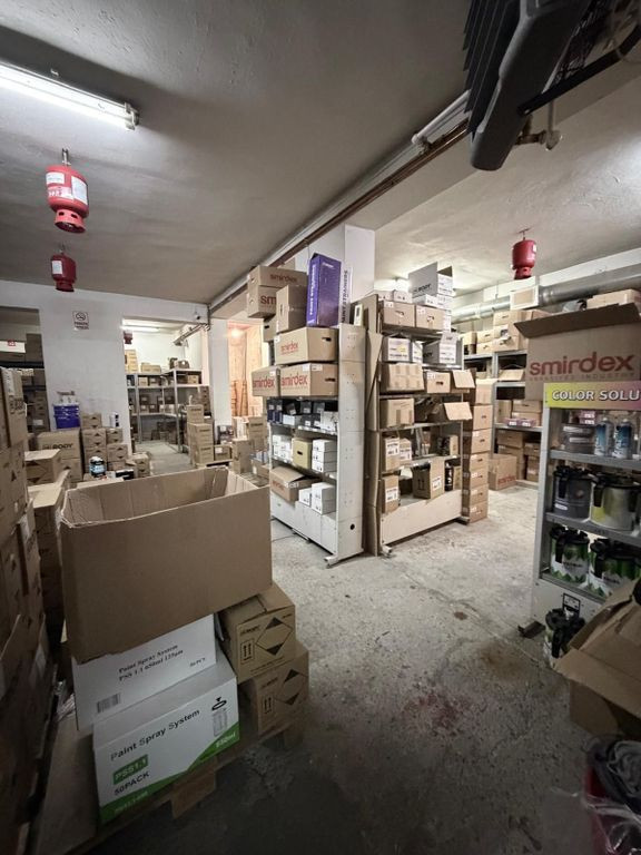 Zona Pacii Bd Iuliu Maniu P+3 642 mp curte 300 mp ideal C...