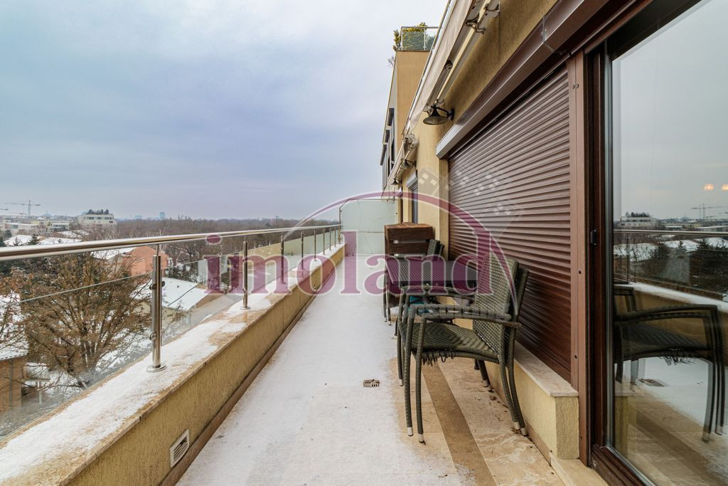 Vanzare- Apartament cu terasa - vedere libera Herastrau -...