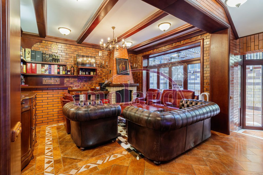 Vila Consolidata si Restaurata - Vatra Luminoasa