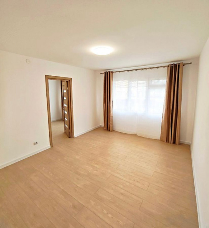 Apartament 2 camere -Renovat | Vad Comercial