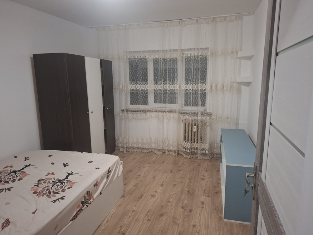 Camera de cămin transformata in garsoniera, 21 mp, zona Sar