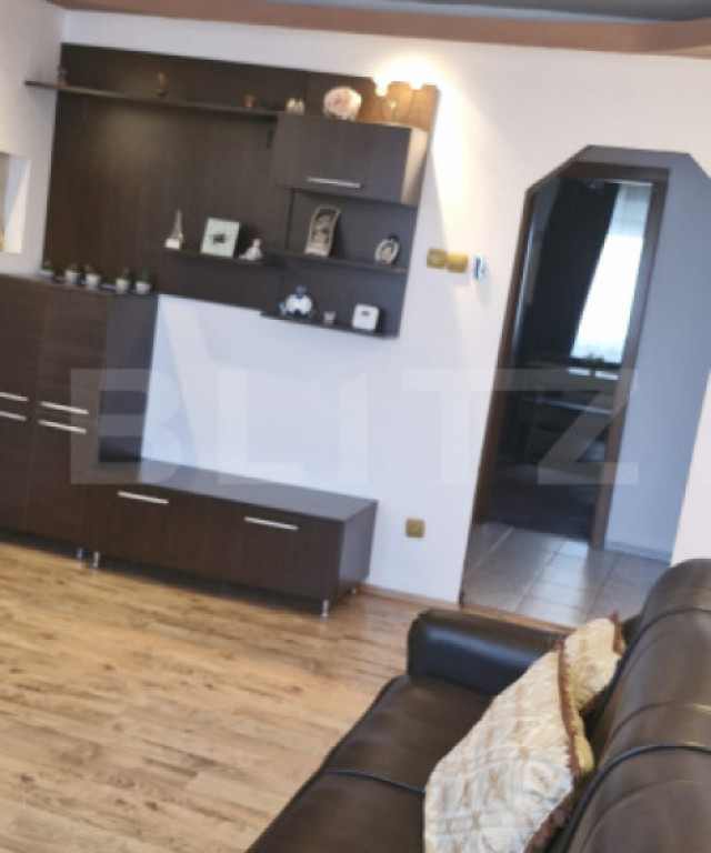 ???? Apartament de închiriat 3 camere – Micro 11, Târgov