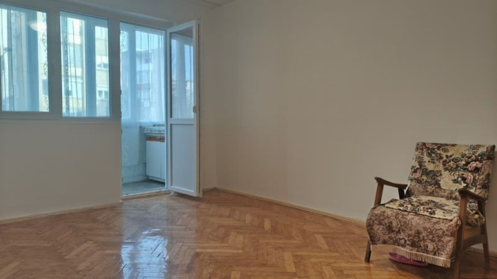 Apartament 2 camere in Deva, zona Dacia, et 1