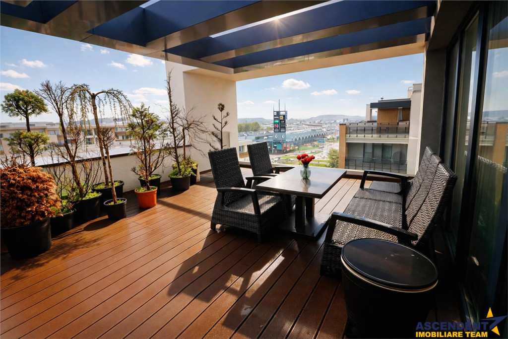 Penthouse Qualis Tractorul Brasov,terasa panoramica,3 balcoa