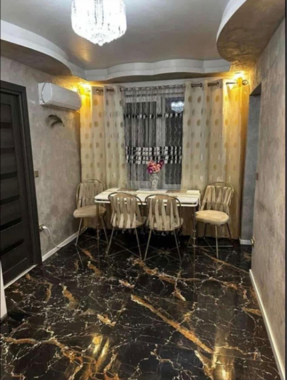 Apartament lux 35 mp Baia Sprie, decomandat, mobilat, AC, et