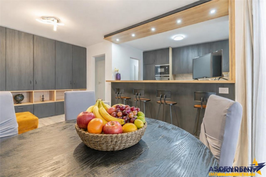 Rafinament,ales confort, vedere panoramica, Kasper, Coresi,T