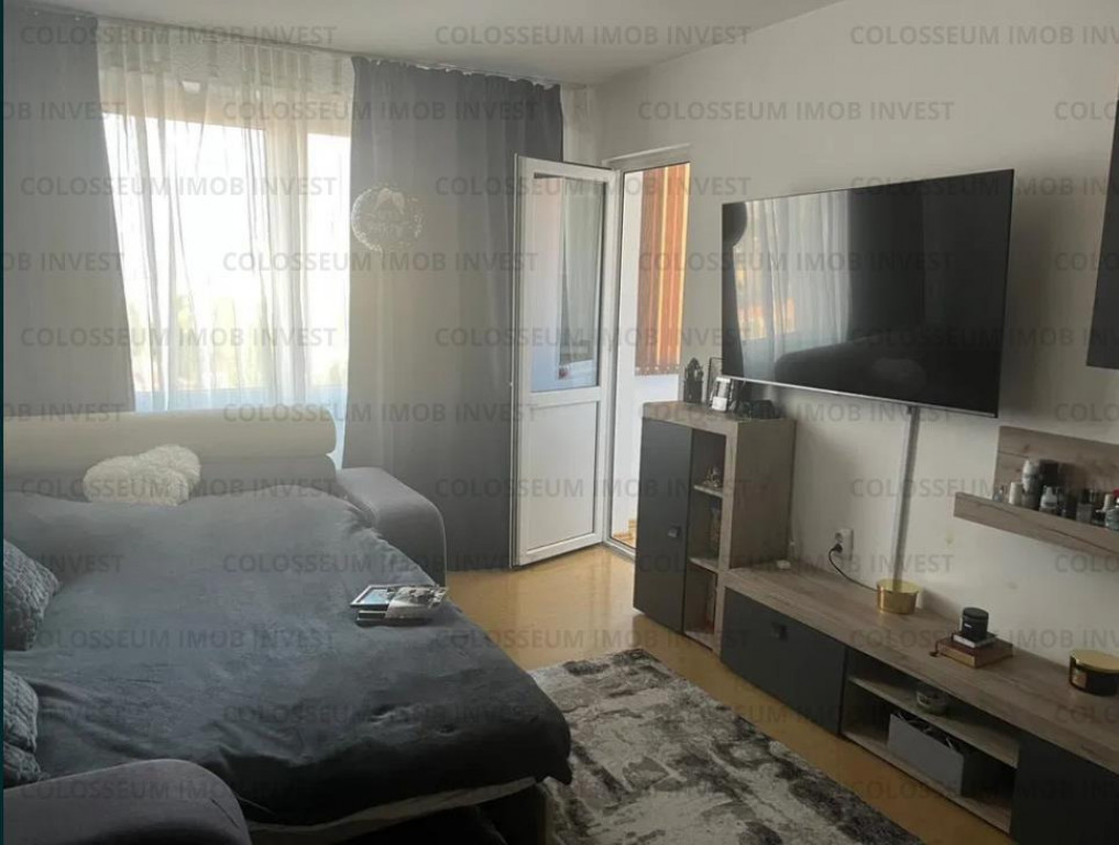 Apartament 3 camere, decomandat - zona Vlahuta
