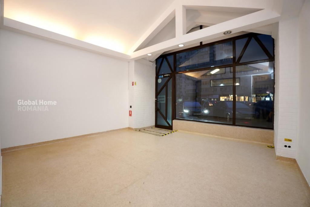 Spațiu stradal cu vitrină – 45 mp, Ștefan cel Mare