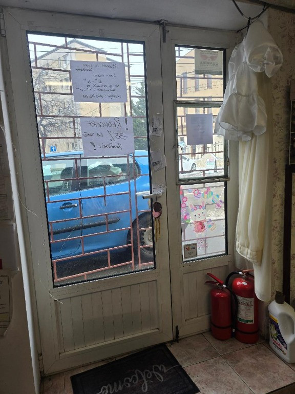 Sp Com intersectie tramvaie Str Coposu , 40 mp , parter