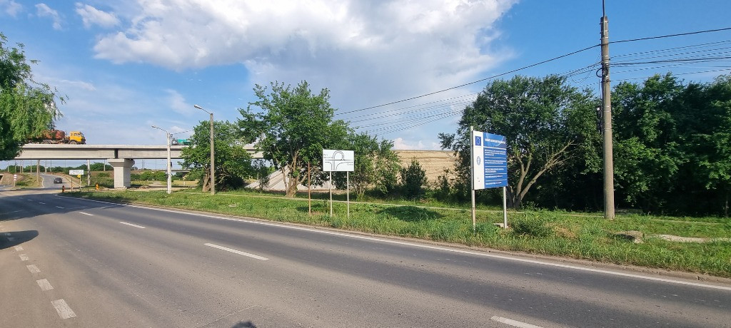 VAND-INCHIRIEZ-SCHIMB teren 1457 mp neamenajat -TM, Industrial Freidor