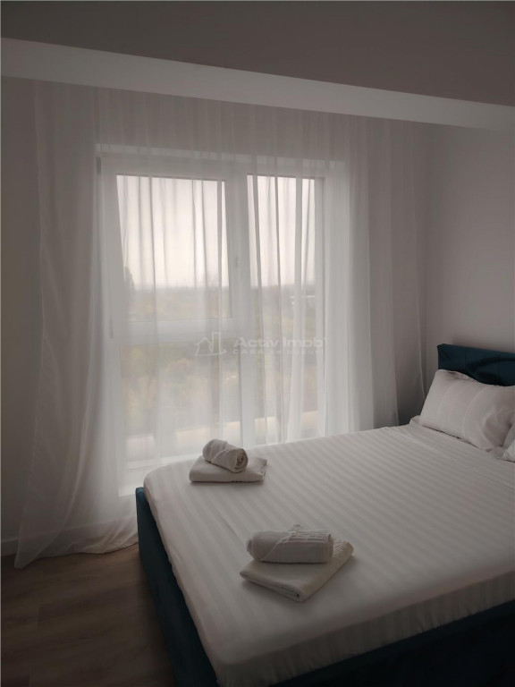 Apartament cu 3 camere, complet mobilat si utilat, in bloc n