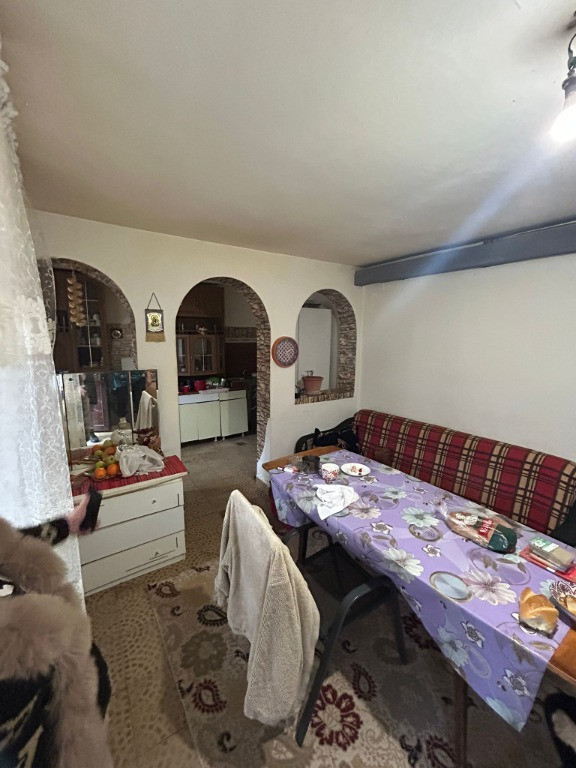 Giurgiului vila, sup. 200 mp.6 cam,3 bai. Resedinta Firma