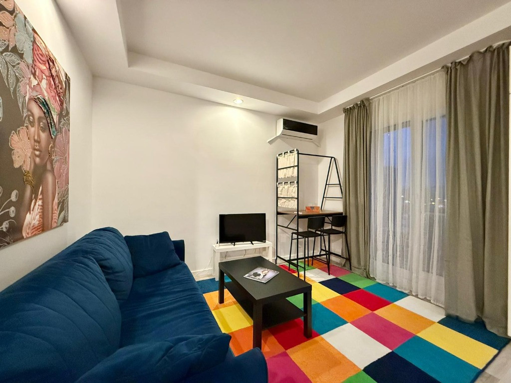 COSMOPOLIS - Apartament 2 camere, nou, vedere piscina