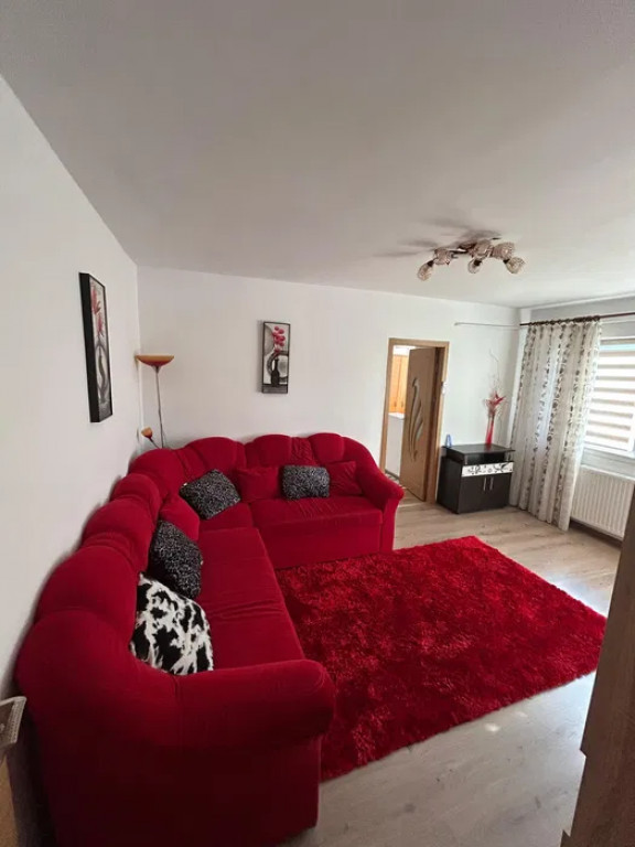 Apartament Cu 2 Camere Nedecomandate Zona George Enescu - Albina