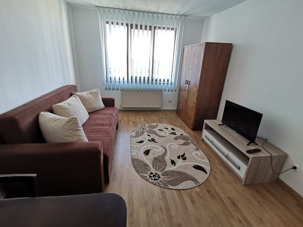 Apartament 2 camere decomandat,renovat, zona Centrala