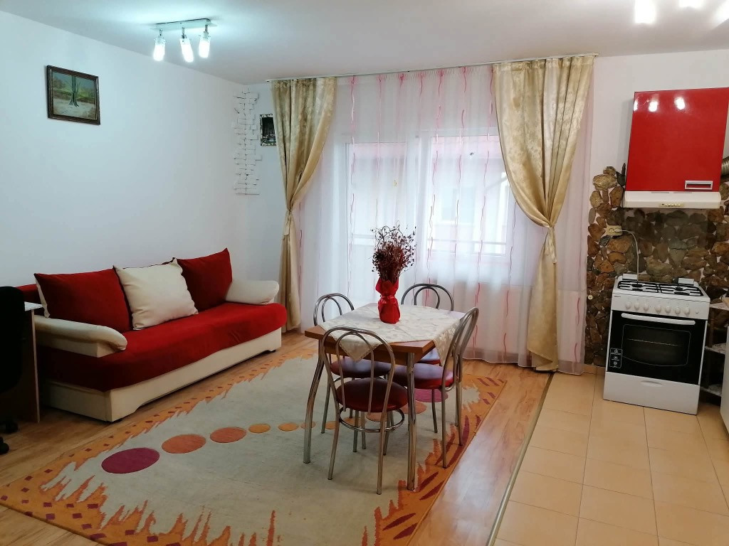 Închiriez apartament foarte frumos