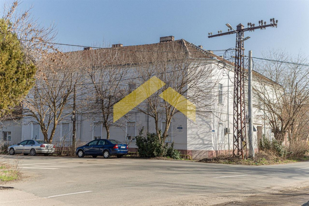 Cladire cu 14 apartamente de , Gradiste