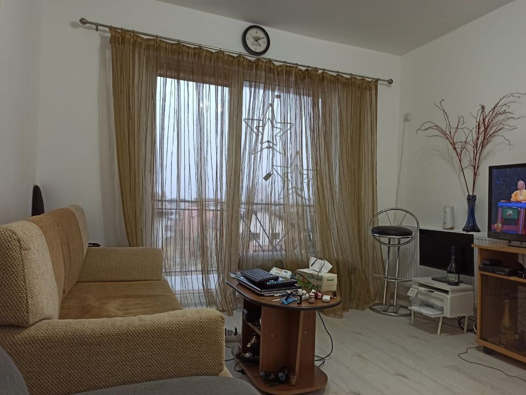 Garsoniera spatioasa, imobil nou, metrou Berceni