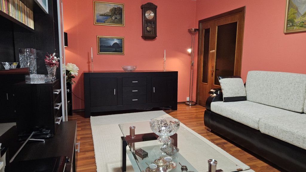 Apartament 3 camere decomandat, ultracentral | Cuza Vodă ??
