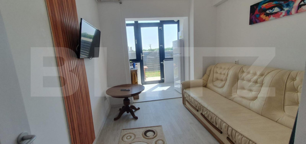 Apartament de 2 camere, Curte, Ac, Centrala, Parcare, Zona M