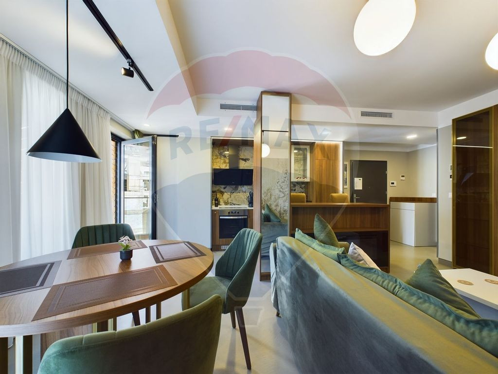 Apartament cu 2 camere ultrafinisat, de inchiriat - Zona ...