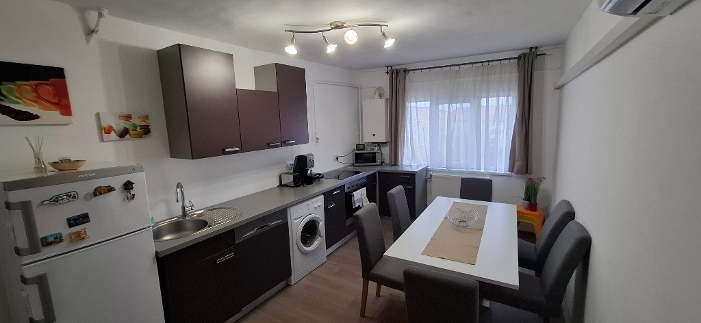 Apartament 2 camere in Cotu Mic langa pasarela