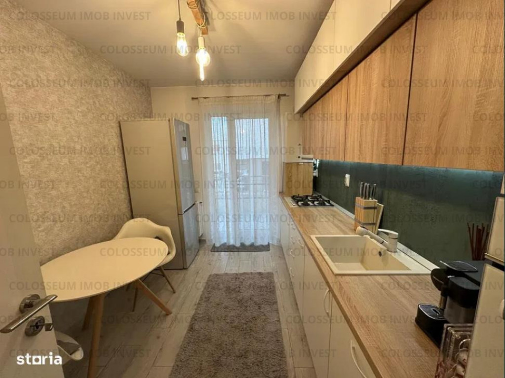 Apartament 2 camere, decomandat - zona Noua