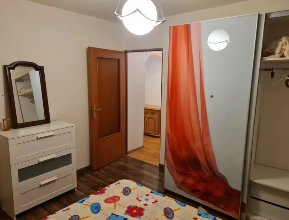 Apartament 2 camere, decomandat - zona Racadau