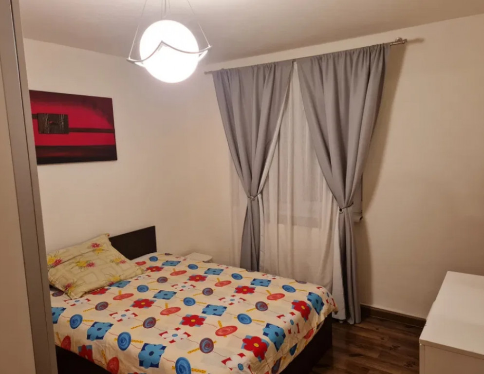 Apartament 2 camere decomandat Racadau- Carpatilor