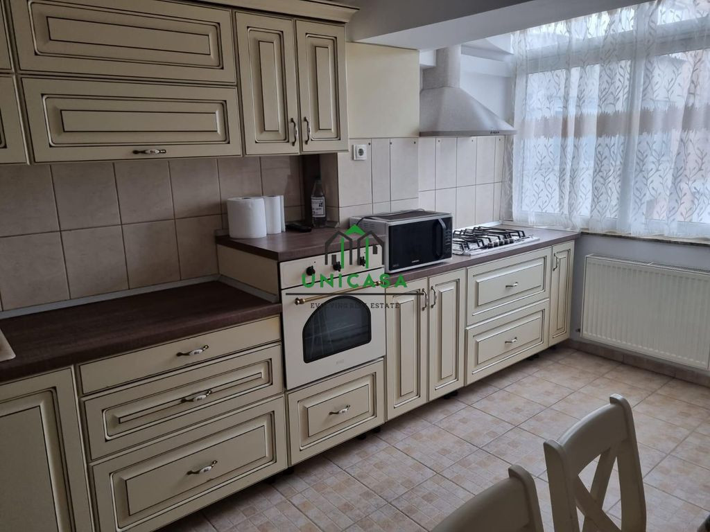 Apartament 4 camere/Zona Centrală/Splaiul Independentei ...