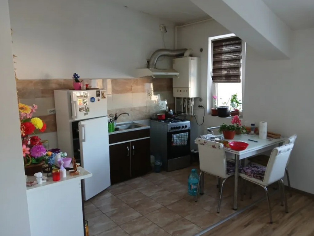 Apartament 2 camere mobilat/utilat, bloc nou, zona Rahova