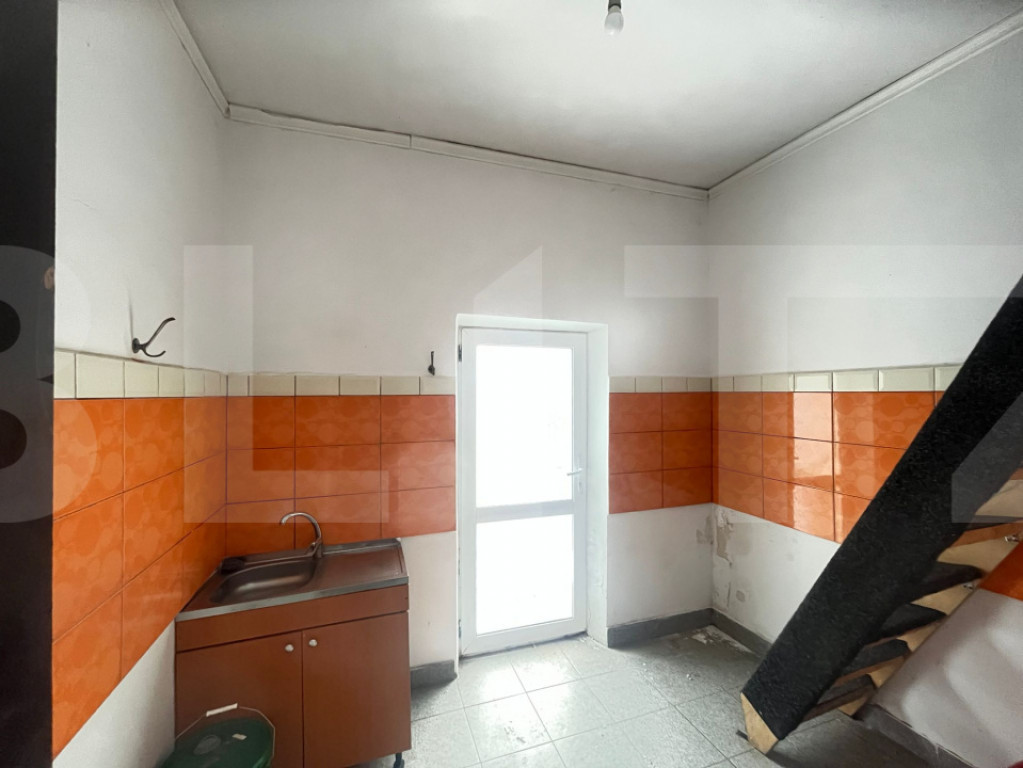 Casa cuplata, 35.43 mp utili, zona Central