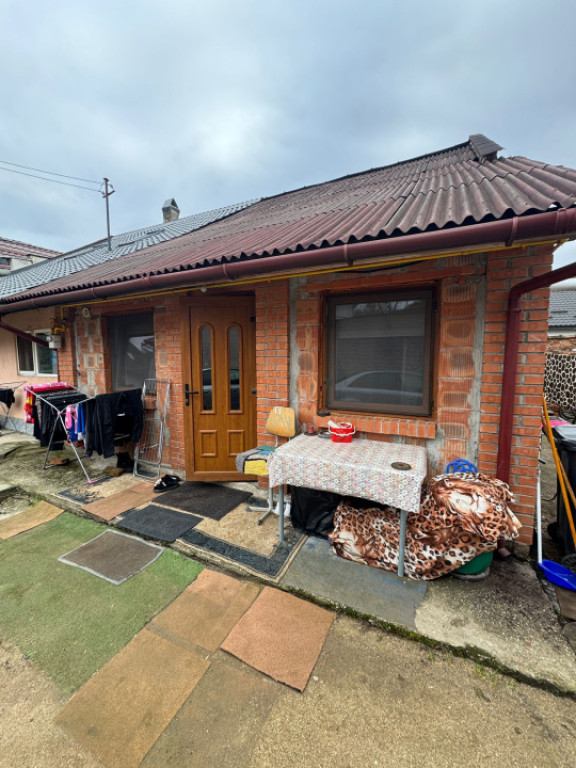 Casă de vânzare, 35 mp, zona Valea Rosie - Parcul Mare