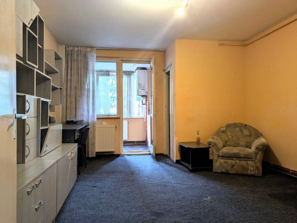 Garsoniera zona Astra,etajul 1,libera,67000 Euro