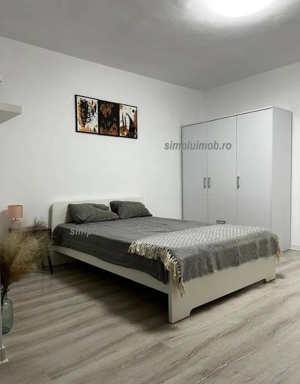 Metrou Dristor la ieșirea din bloc Garsonieră Renovata