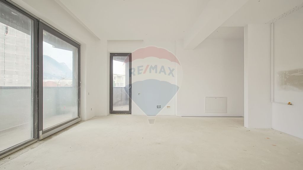 Apartament 2 camere ultracentral cu vedere spre Tâmpa I ...