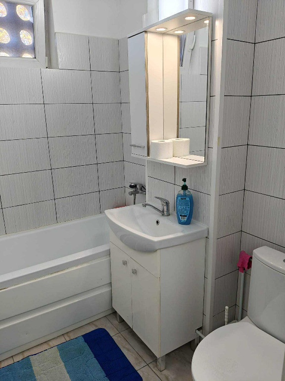 Apartament 2 camere zona TRACTORUL,