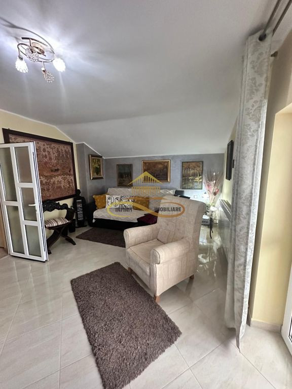 De vanzare apartament 2 camere Buhusi Bacau