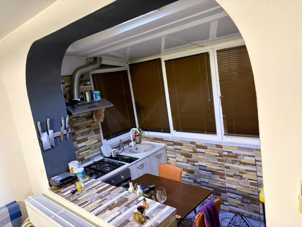 Apartament 3 camere, 60 mp, zona Piața Centrală