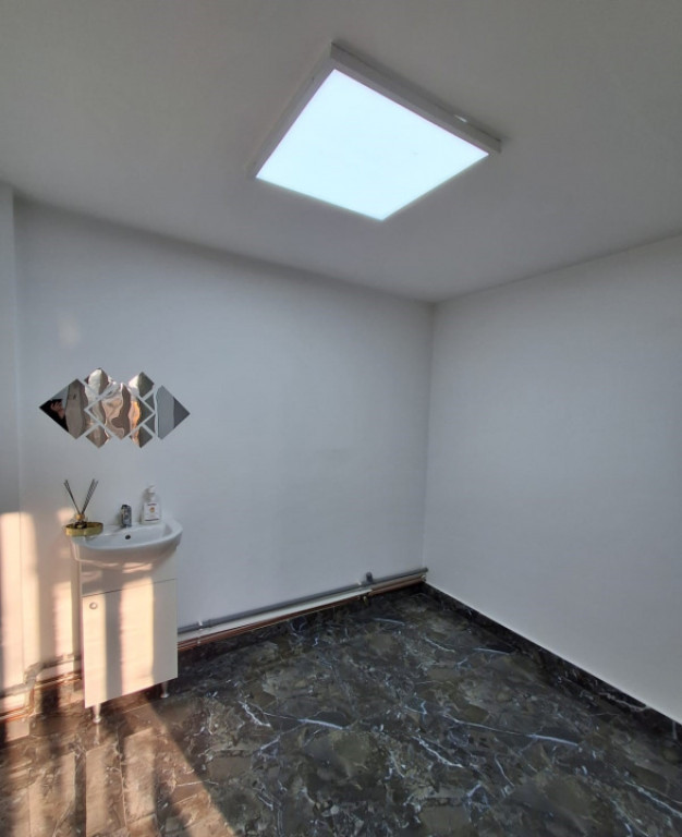 Camera de închiriat, 14 mp, zona Eroilor