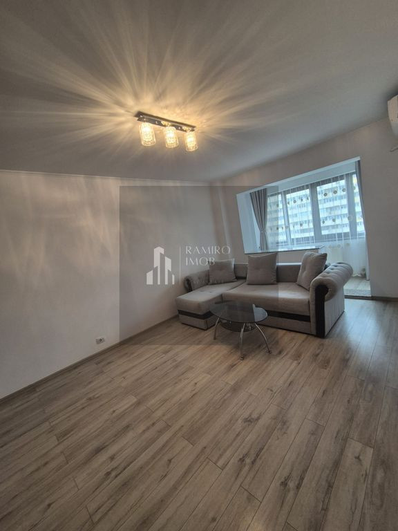 Apartament 2 camere, decomandat Mega Mall