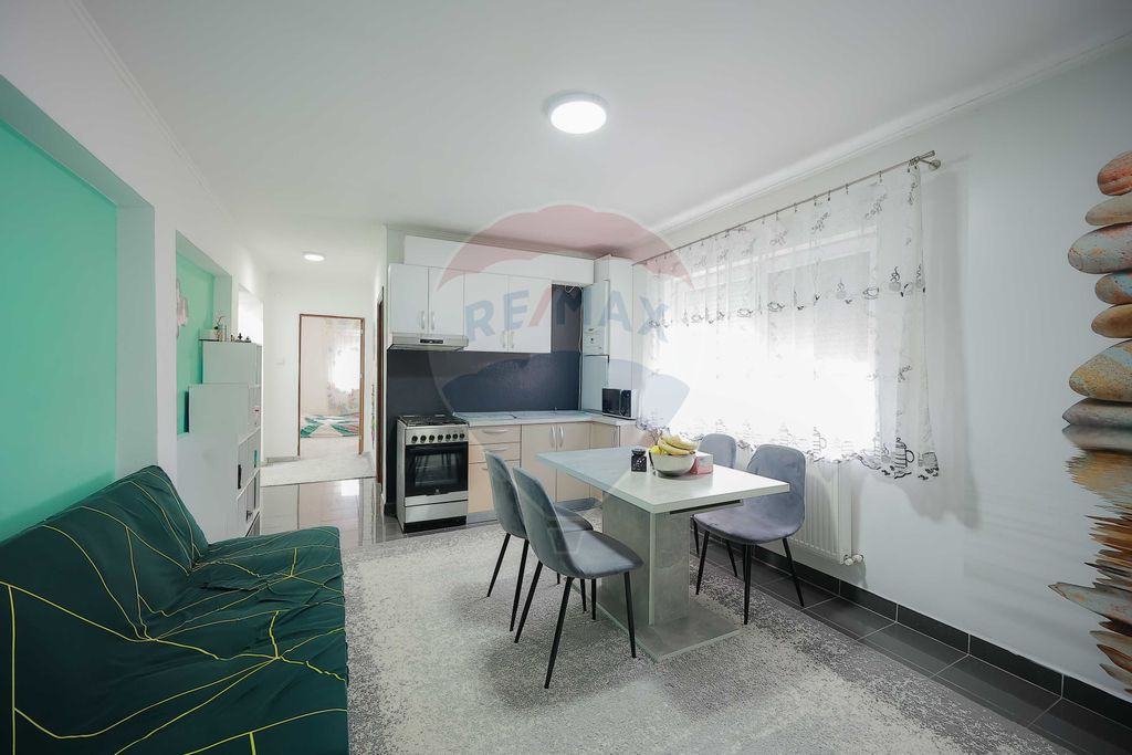 Apartament 3 camere, Practic, Lângă Spitalul Județean,...