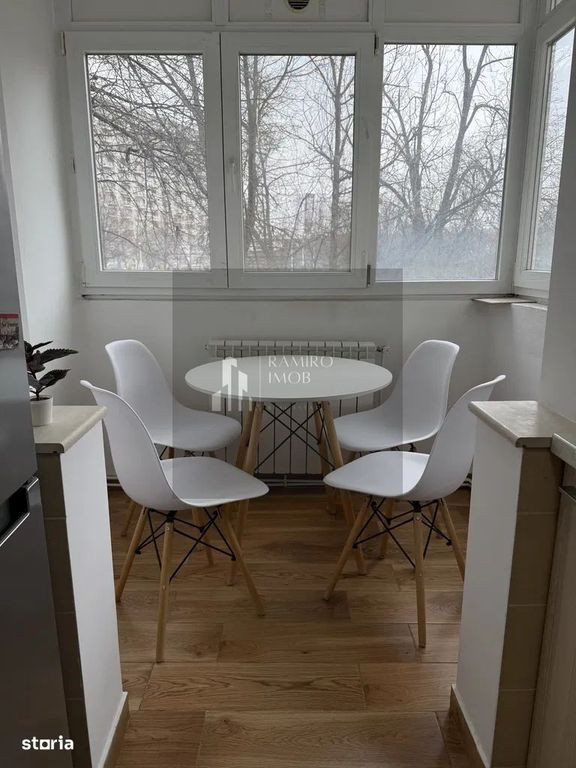 3 camere Auchan Titan 1 Decembrie 1918