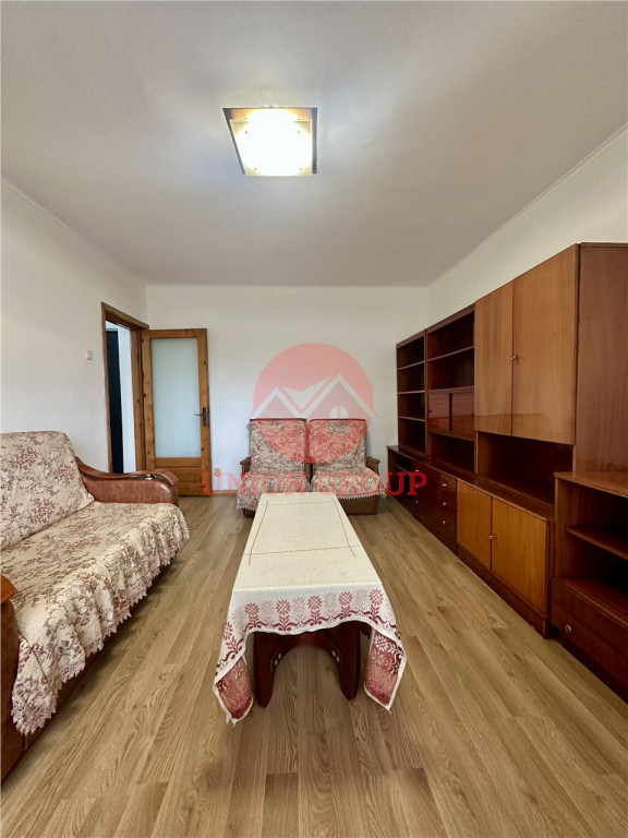 Apartament 3 Camere Decomandat in zona Eden